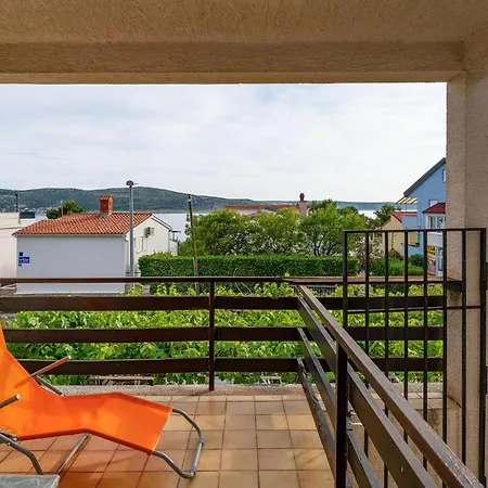 Апартаменты Awesome In With Wifi Селине