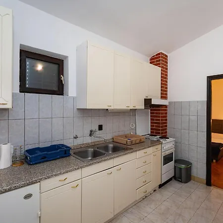 Apartamento 3 Bedroom Amazing In *