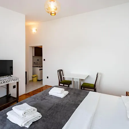 3 Bedroom Amazing In Seline